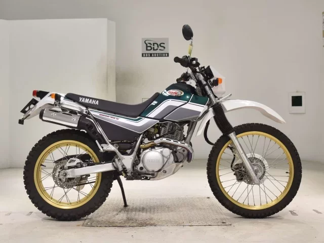 Yamaha SEROW 225-3 лот № 5420 оценка 5  с аукциона в Японии
