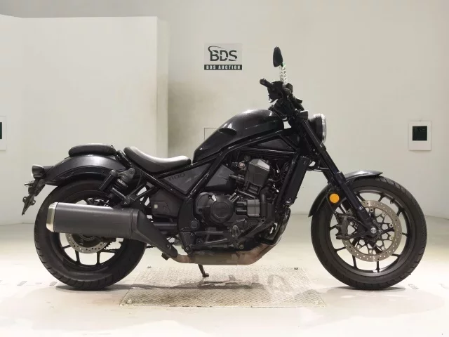 Honda REBEL 1100D лот № 2821 оценка 5  с аукциона в Японии