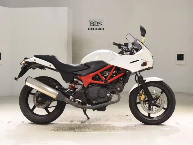 Honda VTR-F250 лот № 2733 оценка 4  с аукциона в Японии