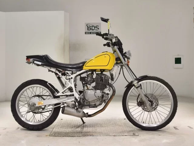 Suzuki DJEBEL200 лот № 5345 оценка 4  с аукциона в Японии