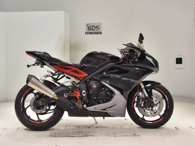 Triumph  DAYTONA675A лот № 0420 оценка 4  с аукциона в Японии
