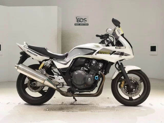 Honda CB400SFV-4 BOLDOR лот № 5009 оценка 4  с аукциона в Японии