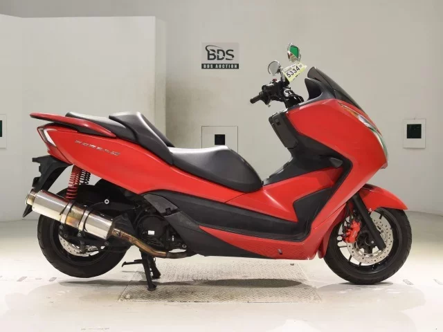 Honda FORZA лот № 5334 оценка 4  с аукциона в Японии