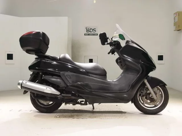 Yamaha MAJESTY 400 лот № 7971 оценка 4  с аукциона в Японии