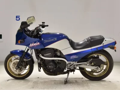 Kawasaki GPZ900R  с аукциона в Японии