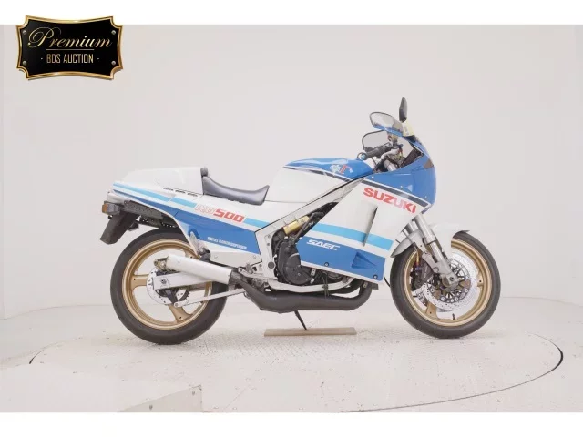 Suzuki RG500 лот № 0025 оценка 4  с аукциона в Японии