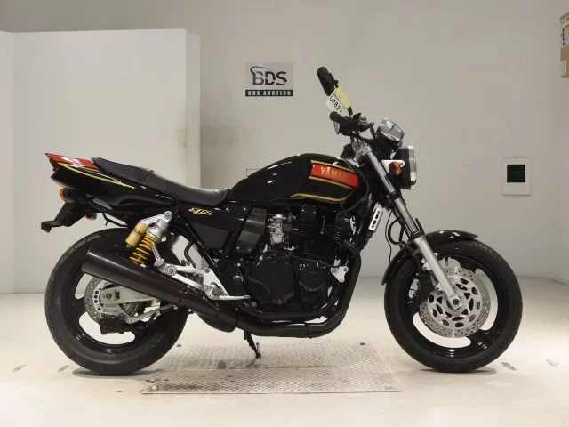 Yamaha XJR400R-2 лот № 0282 оценка 4  с аукциона в Японии