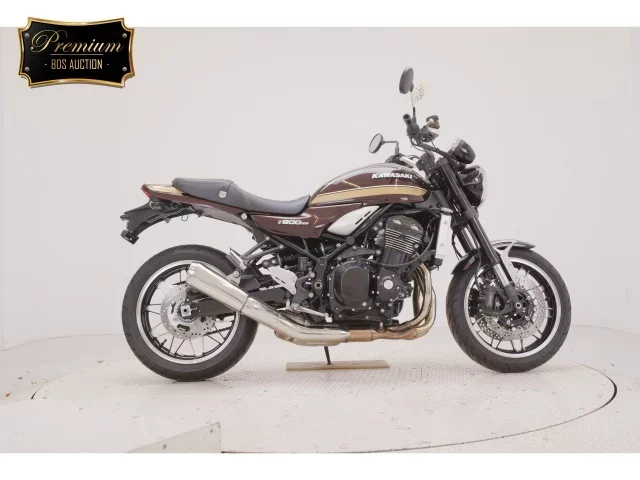 Kawasaki Z900RS лот № 0037 оценка 6  с аукциона в Японии