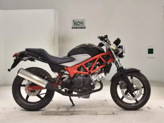 Honda VTR250 лот № 3010 оценка 4  с аукциона в Японии