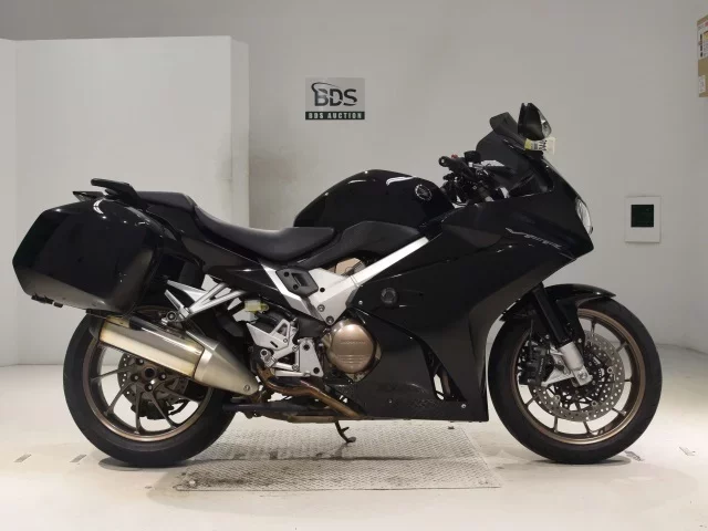 Honda VFR800F лот № 0448 оценка 5  с аукциона в Японии
