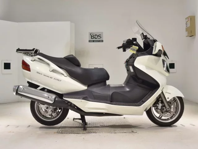 Suzuki SKYWAVE 650LX лот № 3026 оценка 4  с аукциона в Японии