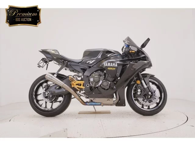 Yamaha YZF-R1 лот № 7549 оценка 4  с аукциона в Японии