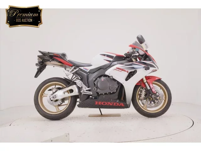 Honda CBR1000RR лот № 7538 оценка 5  с аукциона в Японии
