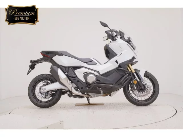 Honda X-ADV750-2 лот № 7527 оценка 7  с аукциона в Японии