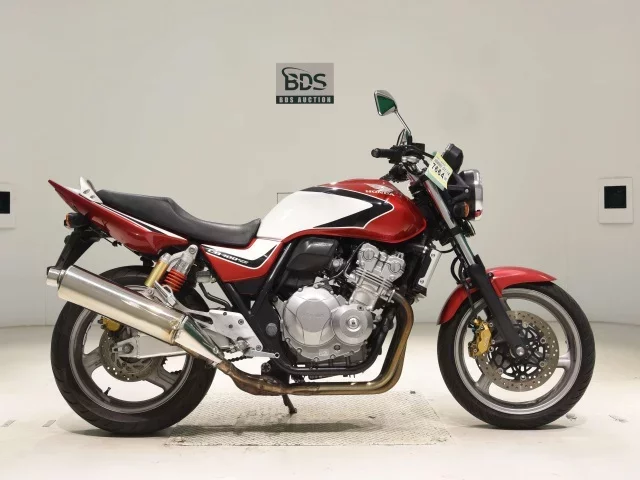 Honda CB400SFV-4 лот № 7664 оценка 4  с аукциона в Японии