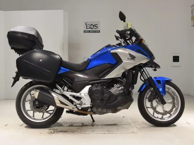 Honda NC750X-2 лот № 0384 оценка 5  с аукциона в Японии