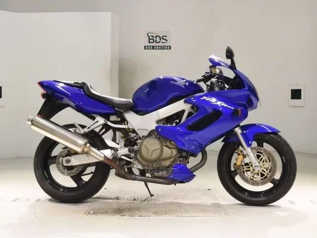 Honda VTR1000F лот № 2631 оценка 5  с аукциона в Японии