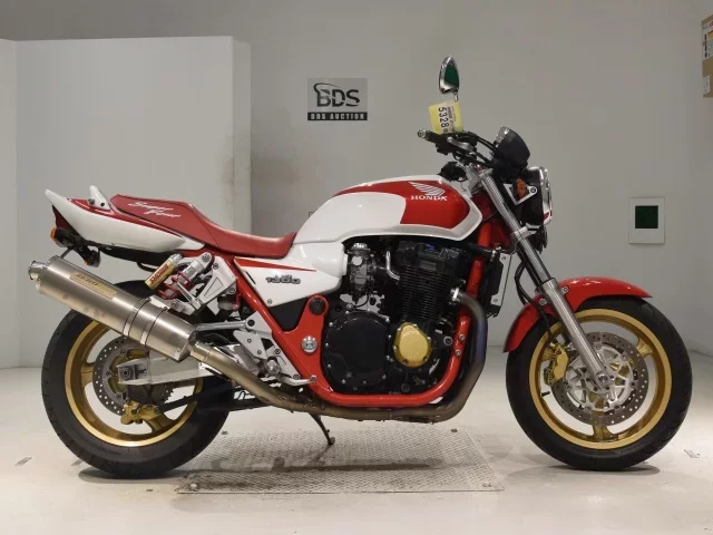 Honda CB1300SF лот № 5328 оценка 4  с аукциона в Японии