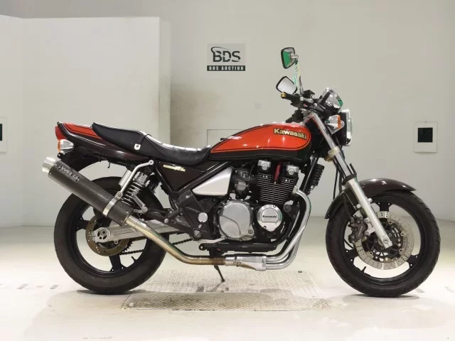 Kawasaki ZEPHYR400K лот № 5382 оценка 4  с аукциона в Японии