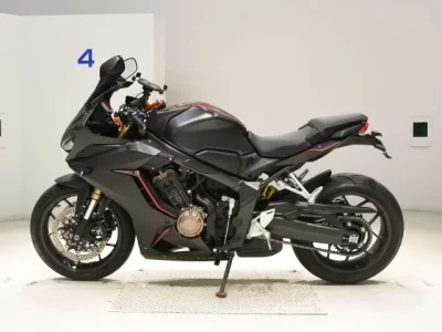 Honda CBR650R лот № 5180 оценка 5  с аукциона в Японии 2