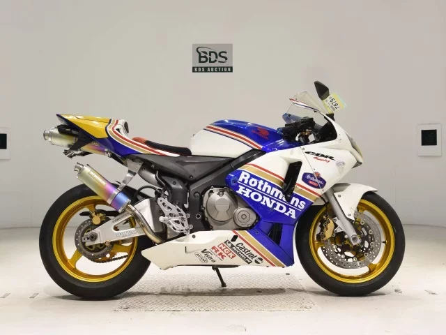 Honda CBR600RR лот № 7679 оценка 4  с аукциона в Японии