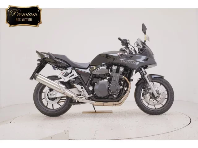 Honda CB1300SF BOLDOR лот № 2523 оценка 8  с аукциона в Японии
