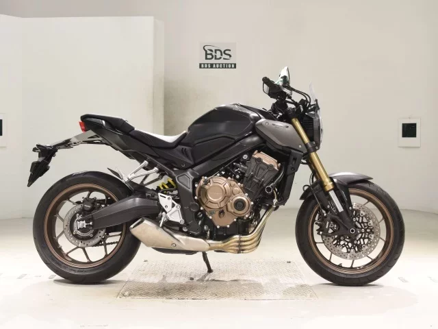 Honda CB650R лот № 2808 оценка 6  с аукциона в Японии