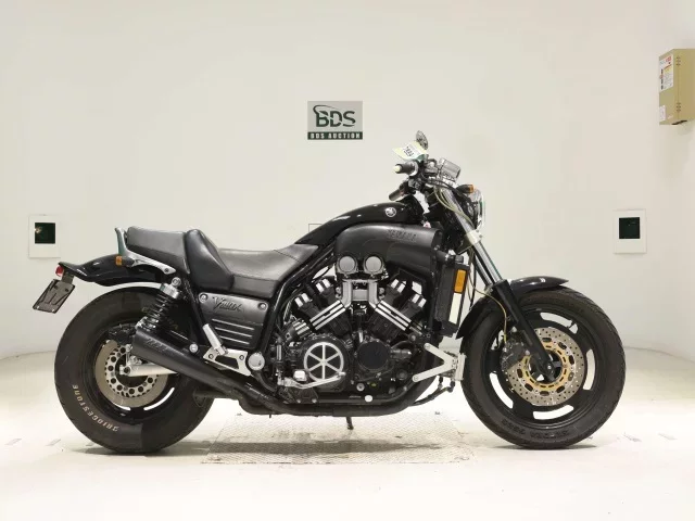 Yamaha V-MAX лот № 7889 оценка 4  с аукциона в Японии