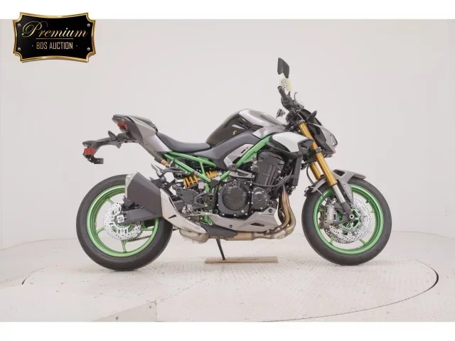 Kawasaki Z900-2SE лот № 0039 оценка 8  с аукциона в Японии