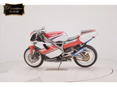 Yamaha TZR250RS  с аукциона в Японии