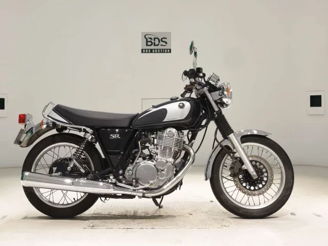 Yamaha SR400-5 лот № 7732 оценка 4  с аукциона в Японии