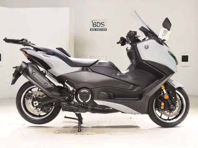 Yamaha T-MAX560T лот № 5073 оценка 7  с аукциона в Японии