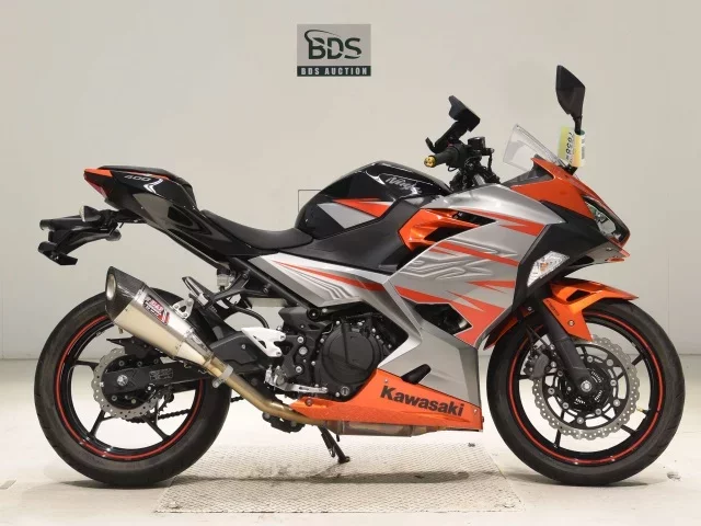 Kawasaki NINJA400-2 лот № 7658 оценка 5  с аукциона в Японии