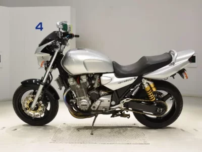 Yamaha XJR1300  с аукциона в Японии