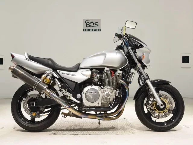 Yamaha XJR1300 лот № 7684 оценка 4  с аукциона в Японии