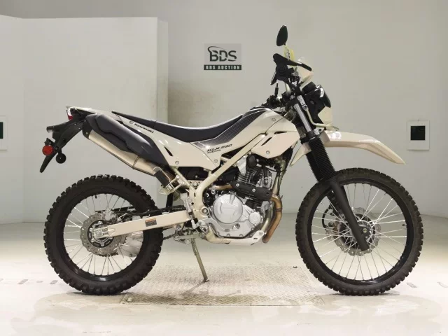 Kawasaki KLX230 SHERPA лот № 5344 оценка 7  с аукциона в Японии