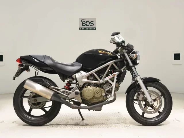 Honda VTR250 лот № 7962 оценка 4  с аукциона в Японии