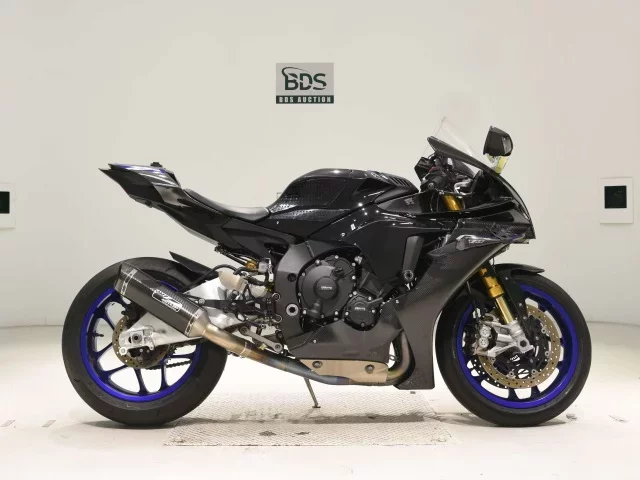 Yamaha YZF-R1M лот № 7792 оценка 5  с аукциона в Японии