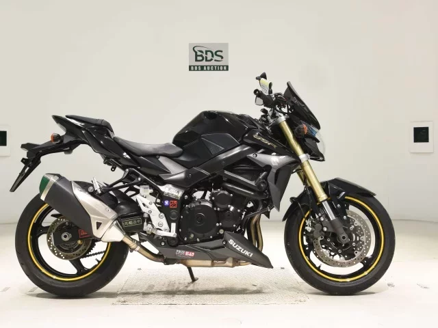 Suzuki GSR750 лот № 7701 оценка 5  с аукциона в Японии