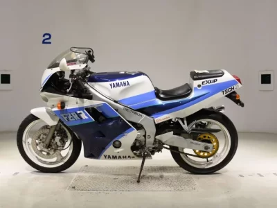 Yamaha FZR250R-1  с аукциона в Японии