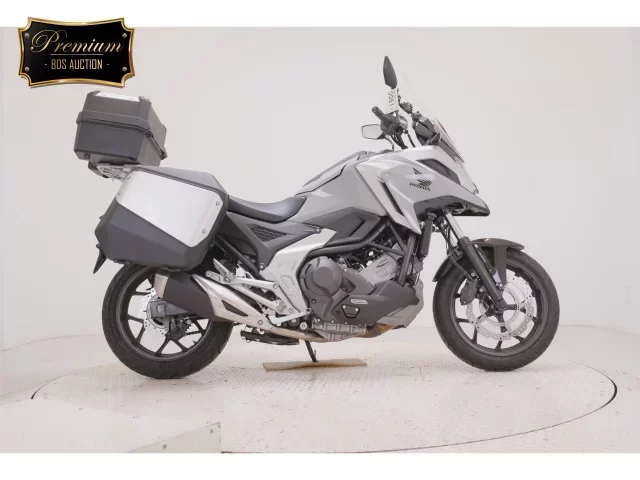 Honda NC750XD-3 лот № 0051 оценка 7  с аукциона в Японии