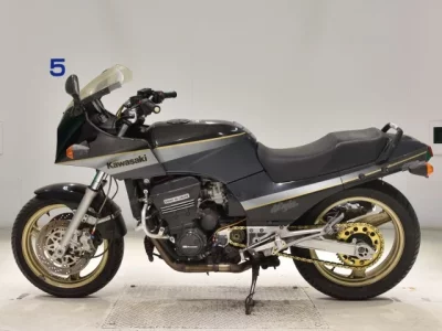Kawasaki GPZ900R  с аукциона в Японии