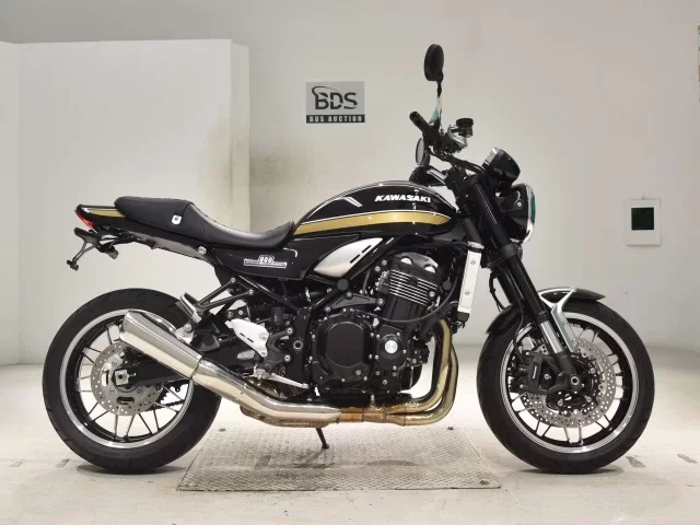 Kawasaki Z900RS лот № 2687 оценка 6  с аукциона в Японии