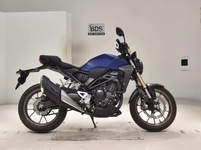 Honda CB250RA лот № 7808 оценка 4  с аукциона в Японии