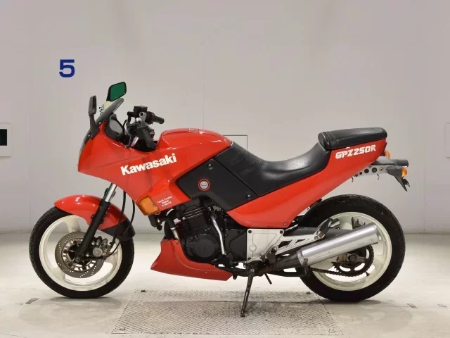 Kawasaki GPZ250R