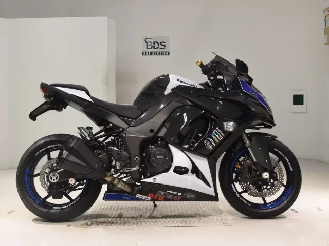 Kawasaki Z1000SXA лот № 0208 оценка 4  с аукциона в Японии