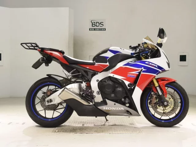 Honda CBR1000RR ABS лот № 5413 оценка 4  с аукциона в Японии