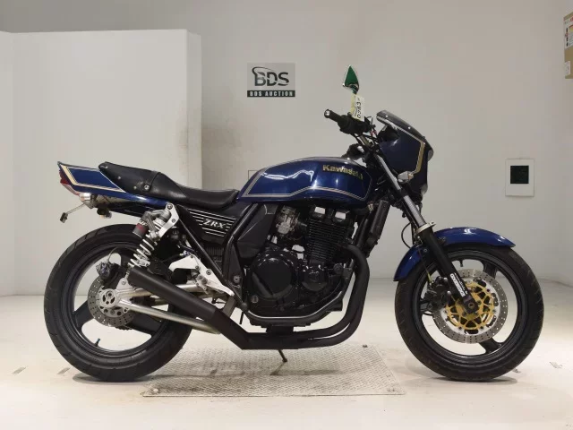 Kawasaki ZRX400 лот № 0283 оценка 4  с аукциона в Японии