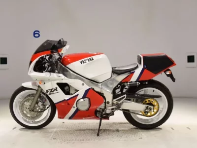 Yamaha FZR400RR  с аукциона в Японии
