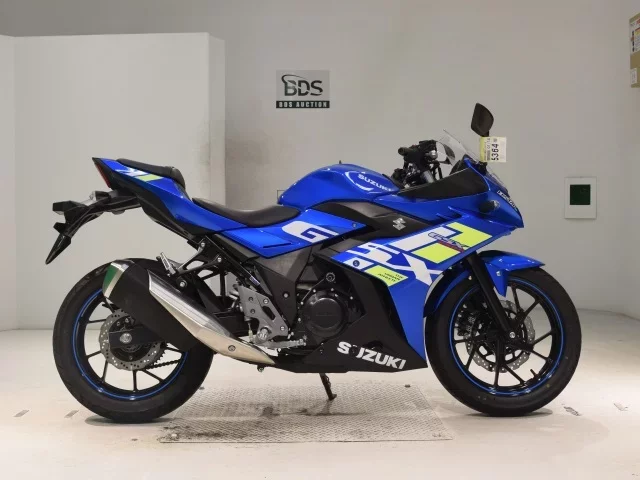 Suzuki GSX250RA лот № 5364 оценка 5  с аукциона в Японии